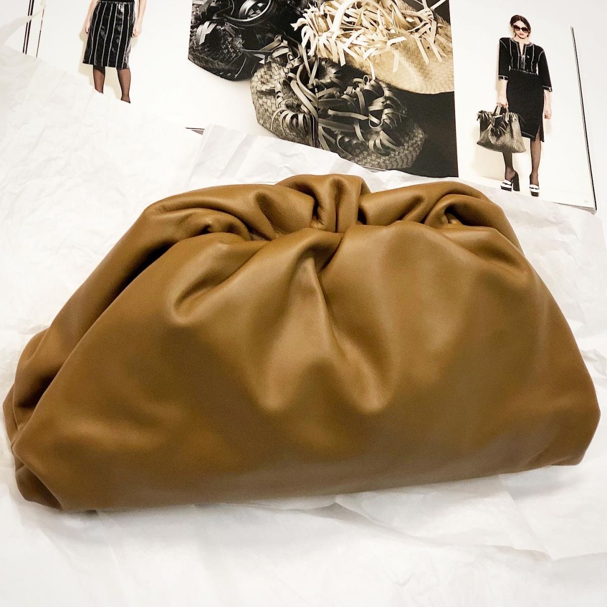 Клатч Bottega Veneta размер 35/20 цена 53 847 руб