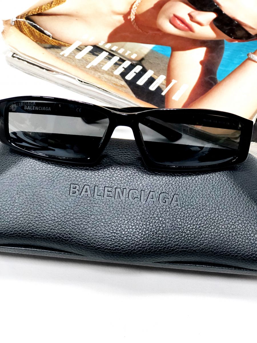 Очки BALENCIAGA цена 31 310 руб