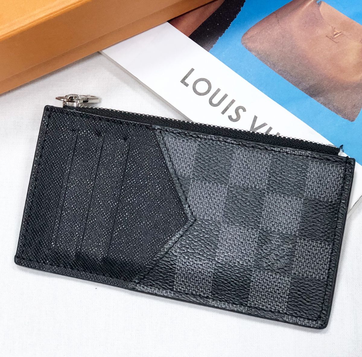 Визитница Louis Vuitton цена 23 483 руб
