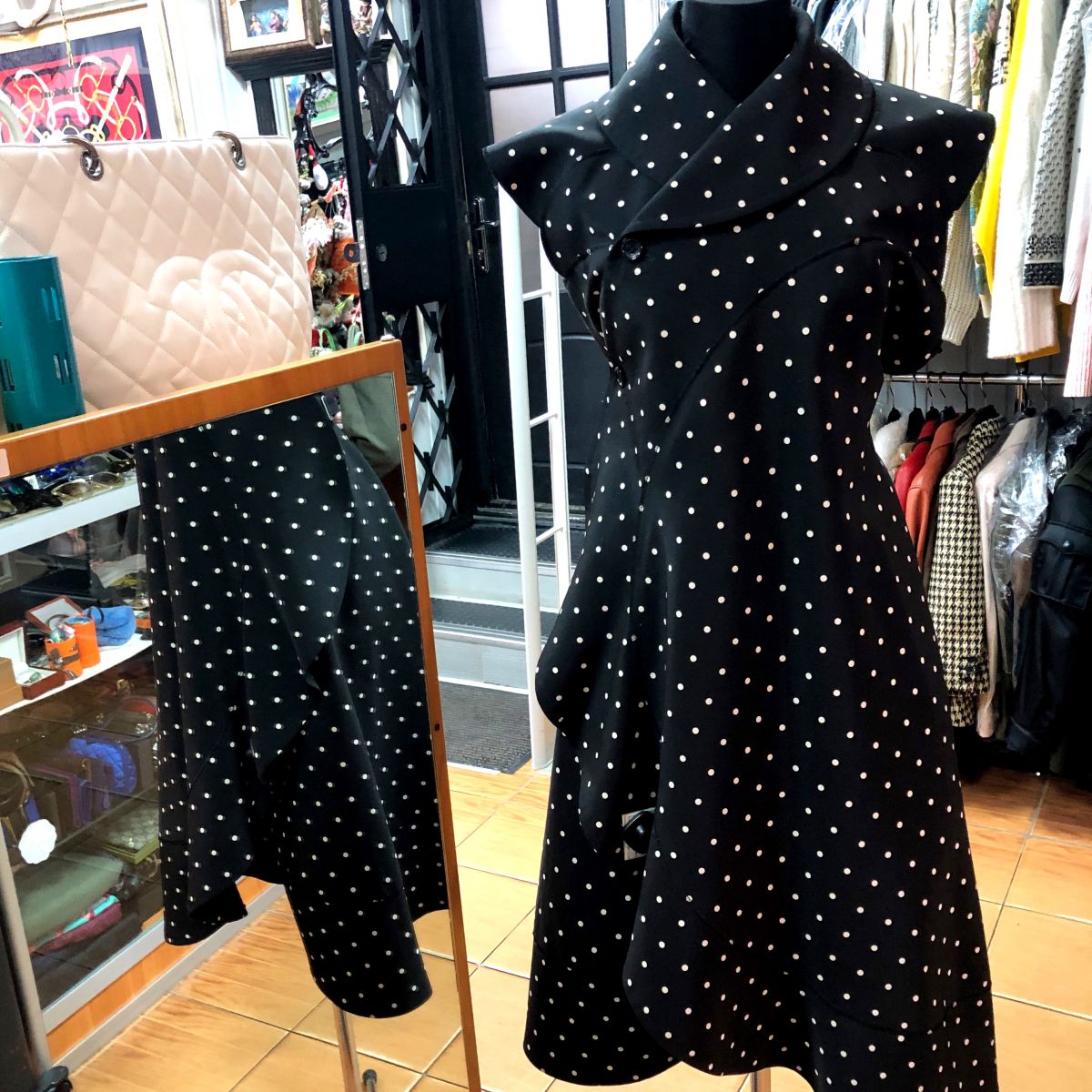 Платье COMME des Garson размер M цена 31 
310 руб