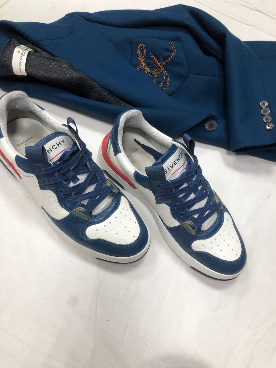 #Mechtamen
Кроссовки GIVENCHY размер
42 цена 15 655 руб