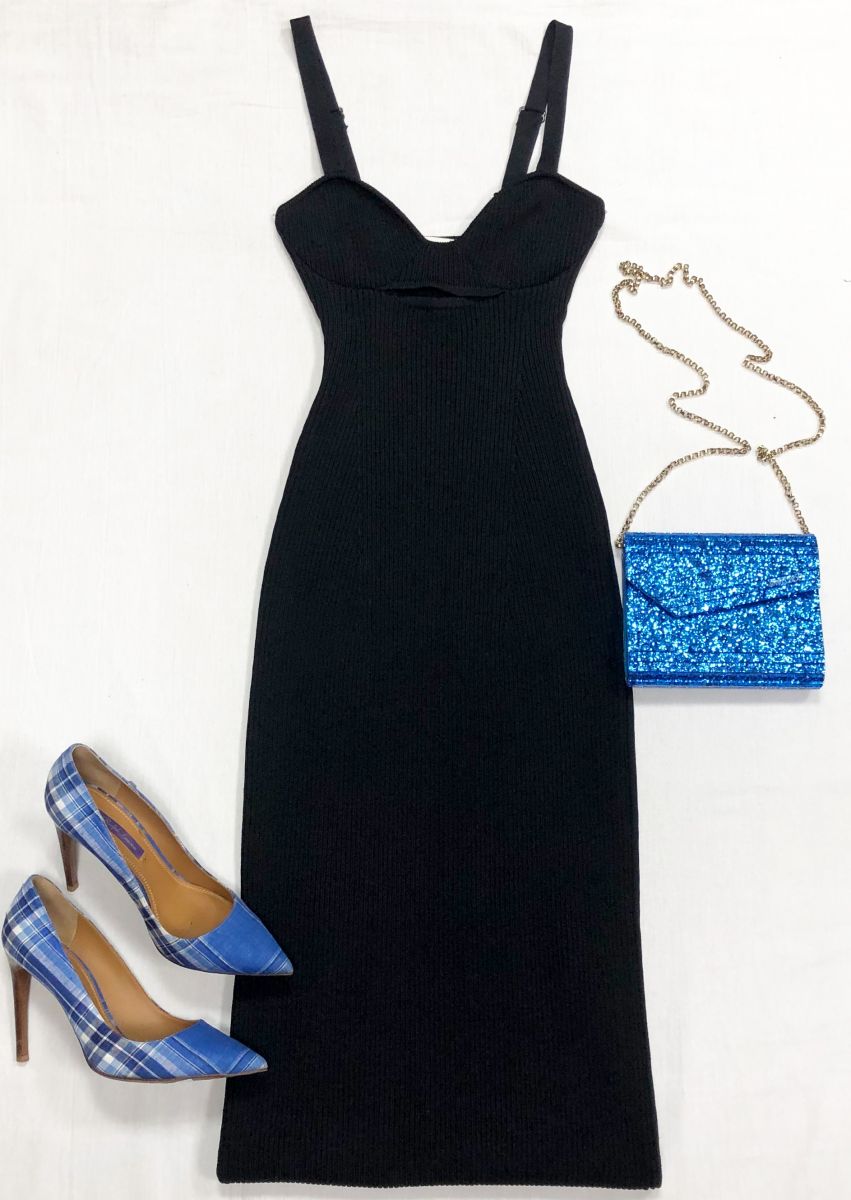 Платье Magda Butrym размер 36 цена 31 310 руб
Туфли Ralph Lauren размер 36.5 цена 12 524 руб
Сумочка Jimmy Choo