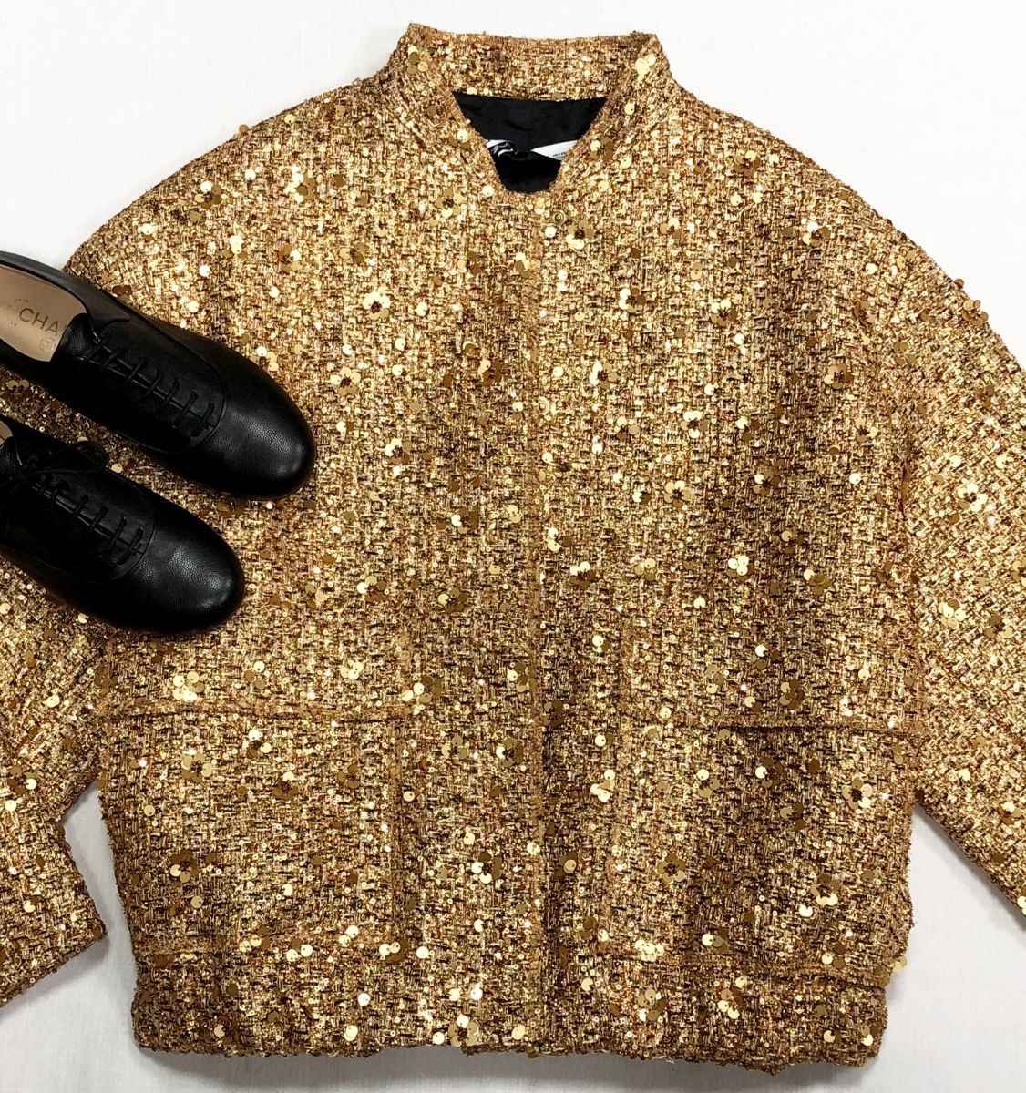 Бомбер/ пайетки/ люрекс/ размер L цена 15 655 руб
Ботинки Chanel размер 39 цена 46 965 руб