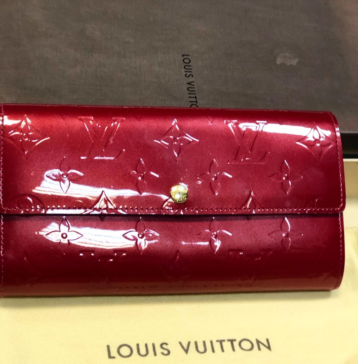 Кошелёк Louis Vuitton  цена 23 078 руб