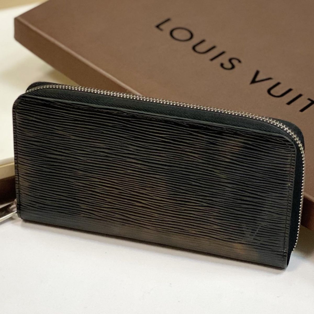 Кошелёк Louis Vuitton размер 19/10 цена 15 385 руб 