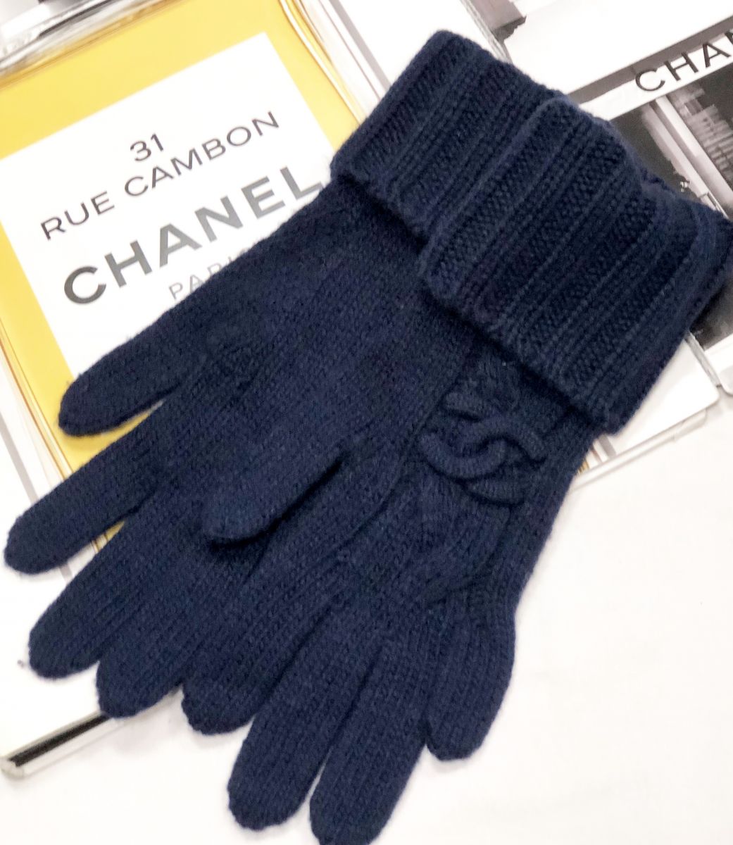 Перчатки/кашемир/ Chanel цена 15 655 руб

