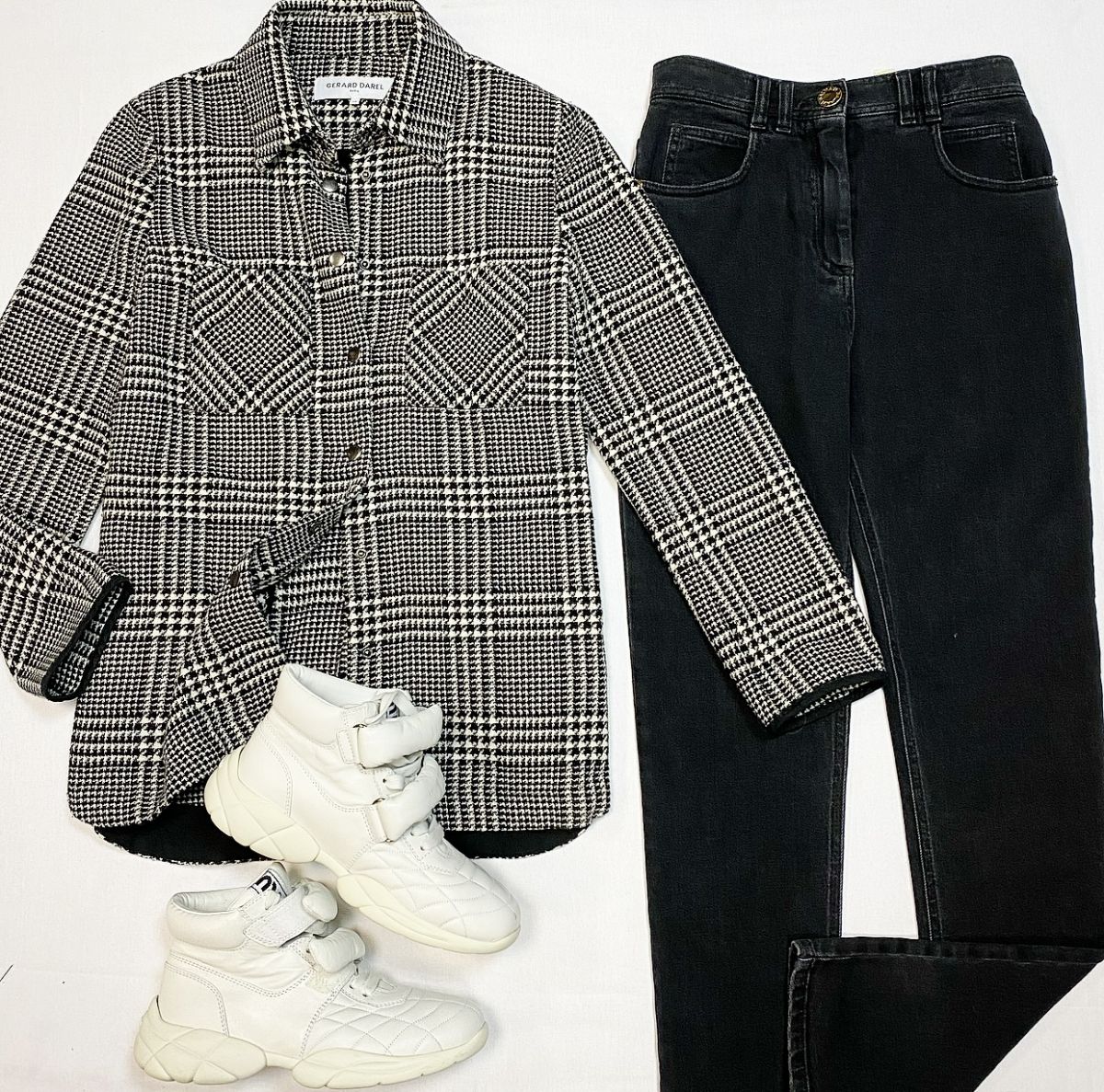 Рубашка Gerard Darel размер 38 цена 6 154 руб
Джинсы Balmain размер 26 цена 23 078 руб
Кроссовки Miu Miu размер 39 цена 23 078 руб