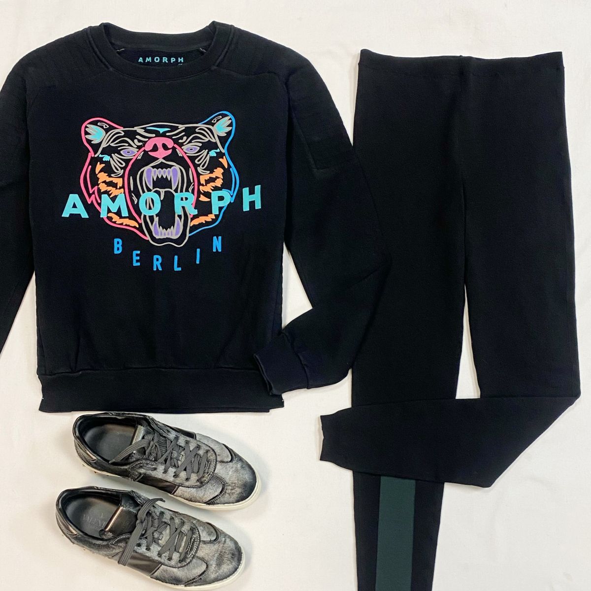 Легинсы Jil Sander размер 38 цена 7 693 рубТолстовка amorph размер S цена 6 154 рубКеды Valentino размер 38 цена 18 463 руб