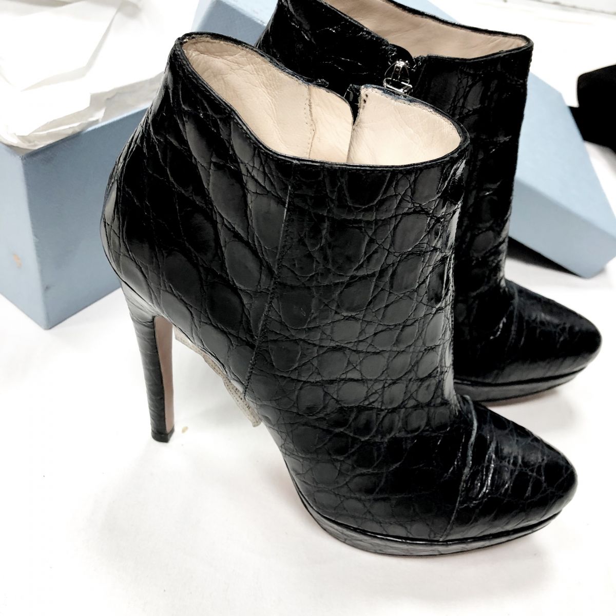 РАСПРОДАЖА! 
Сарафан 12STOREEZ размер S цена 4 697 руб 
Жакет MICHAEL KORS 
Ботильоны PRADA размер 36 цена 7 828 руб