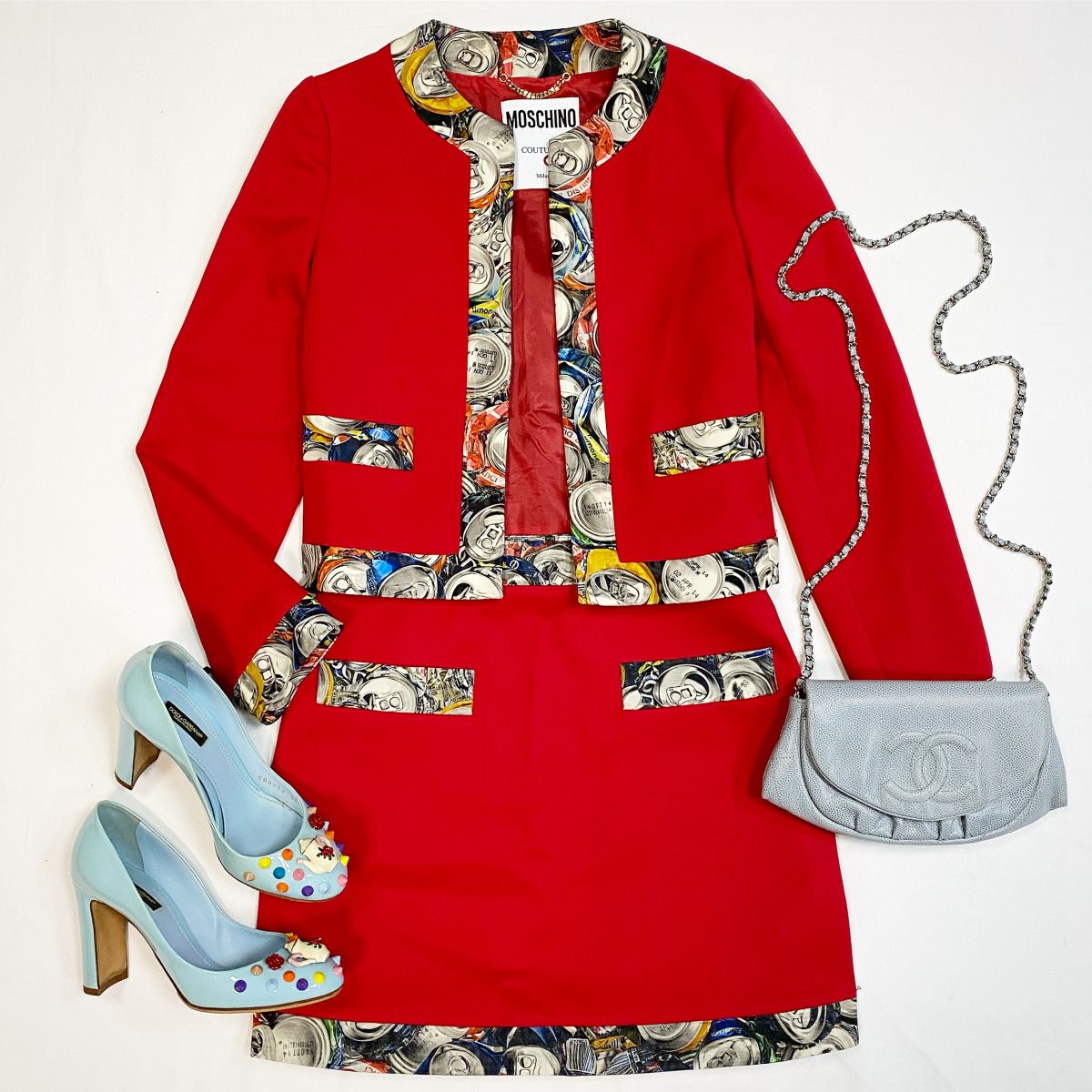 Костюм Moschino размер 40 цена 12 308 руб Туфли Dolce Gabbana размер 38 цена 15 385 руб Сумка Chanel