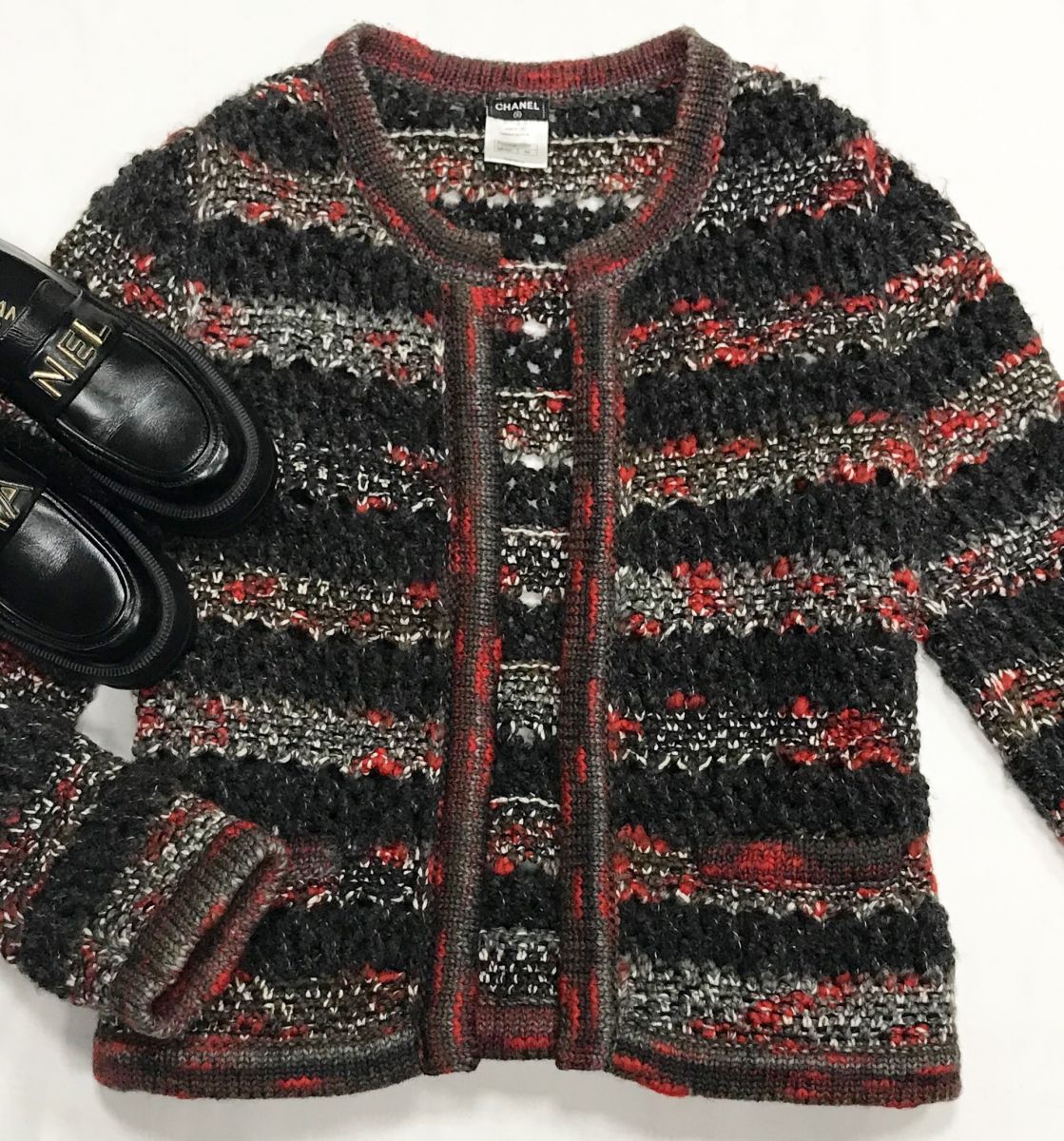 Жакет Chanel размер 44 цена 62 620 руб
Лоферы Chanel размер 39 цена 109 585 руб