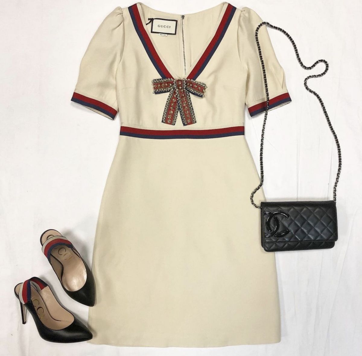 Платье Gucci размер 40 цена 46 155 рубТуфли Gucci размер 37.5 цена 15 385 рубСумочка Chanel 