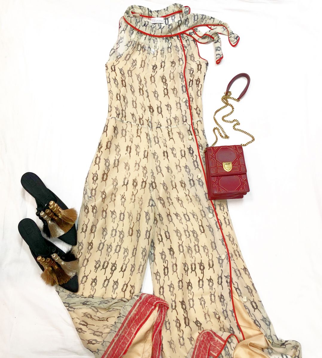 Комбинезон /шелк/шифон/ RED VALENTINO размер S цена 10 770 руб 
Сумочка СHRISTIAN DIOR