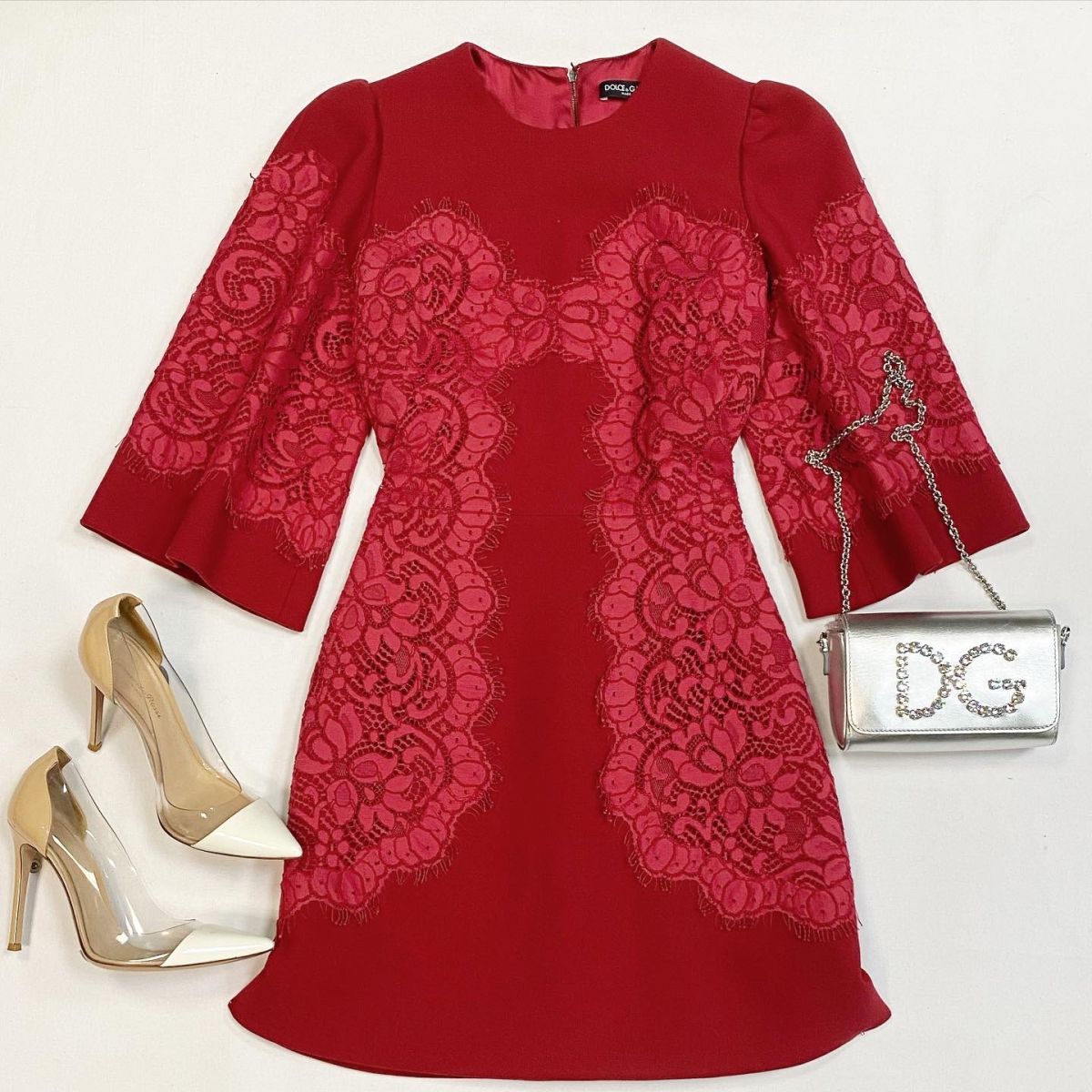 Платье/ажур/ Dolce Gabbana размер 38 цена 23 078 рубТуфли Gianvito Rossi размер 37.5 цена 4 616 рубСумка Dolce Gabbana