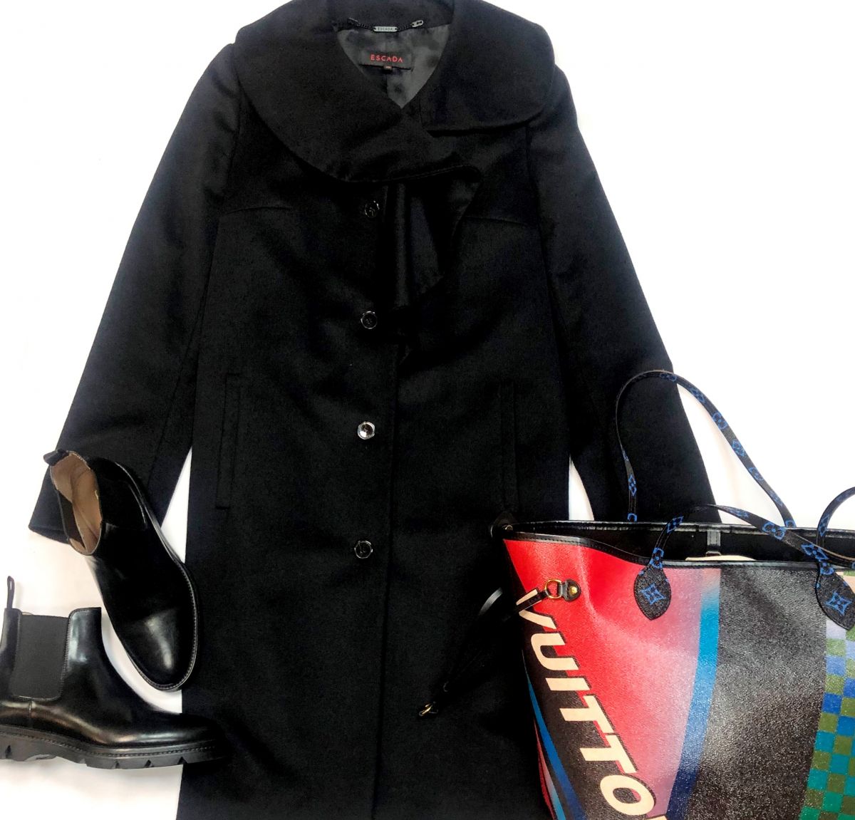 Пальто ESCADA размер 36 цена 23 078 руб 
Сумка LOUIS VUITTON