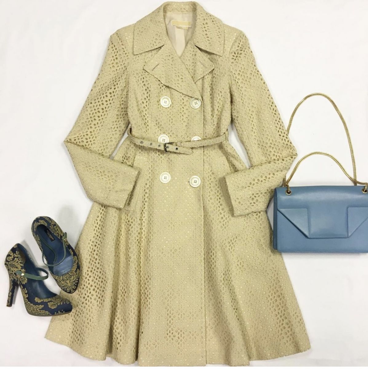 Плащ МIchal Kors размер 2 цена 7 693 рубТуфли Dolce Gabbana размер 38 цена 4 616 рубСумка Saint Laurent 
