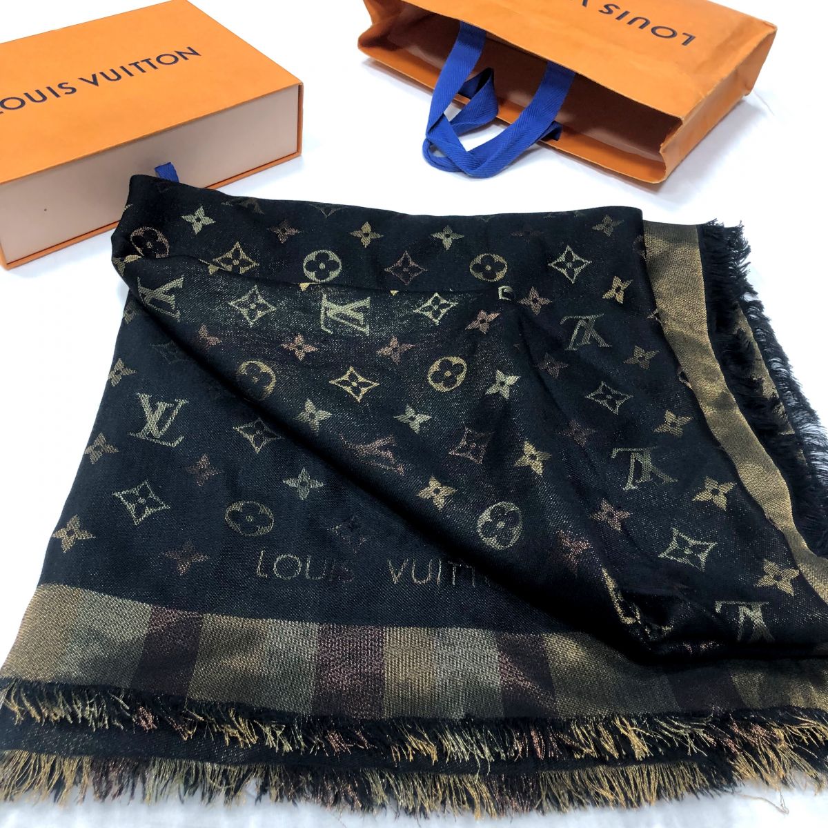 Шарф LOUIS VUITTON цена 12 524 руб 