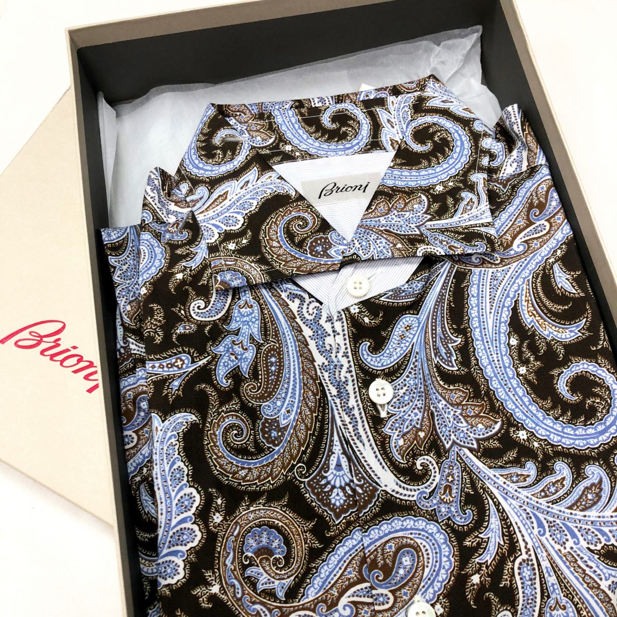 #Mechtamen 
Рубашка BRIONI размер IV цена 15 655 руб /коробка / упаковка/