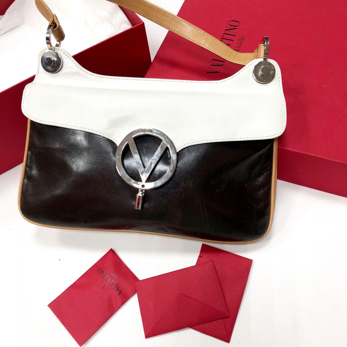 Сумочка VALENTINO цена 10 959Руб