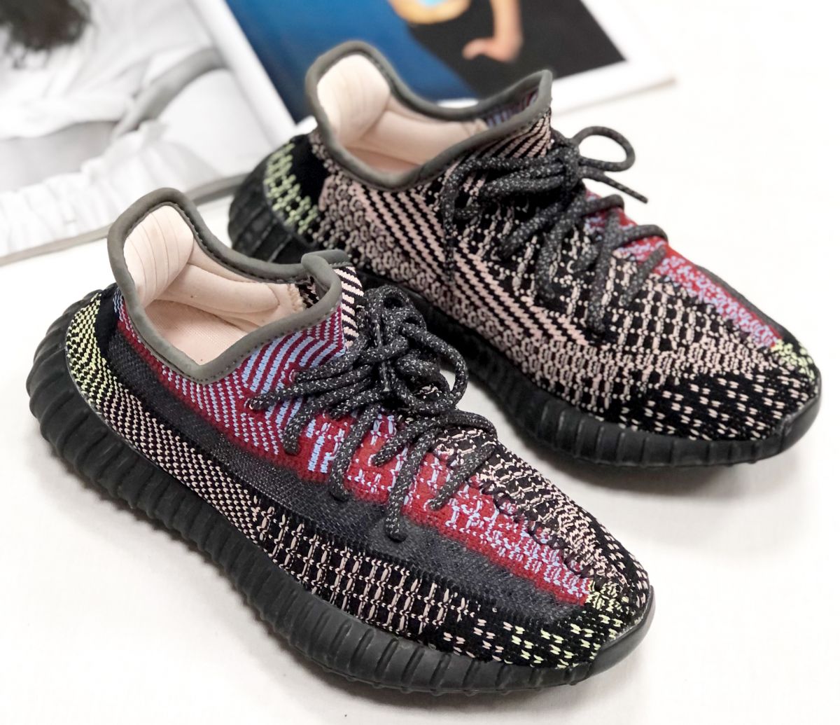 Кроссовки Yeezy размер 36.5 цена 15 655 руб