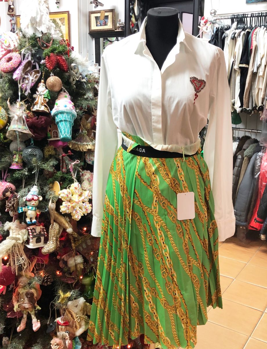 Блузка Christian Dior размер 44 цена 34 441 руб
Юбка Balenciaga размер 36 цена 23 483 руб