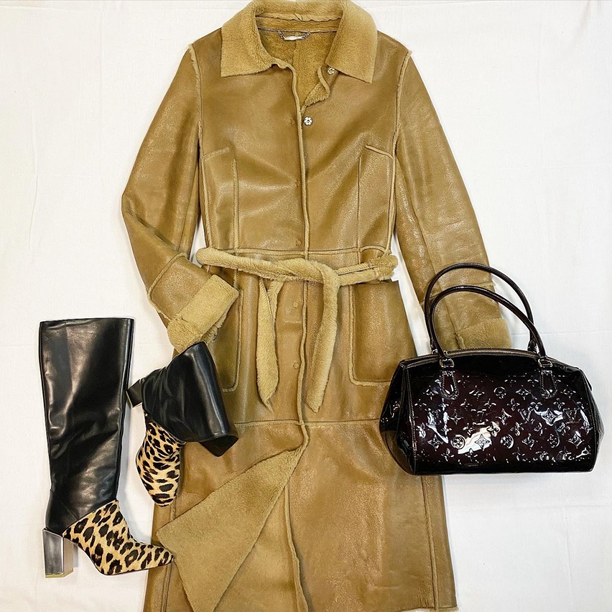 Дублёнка Dolce Gabbana размер 40 цена 27 693 руб Сапоги Sport Max размер 37 цена 23 078 руб Сумка Louis Vuitton