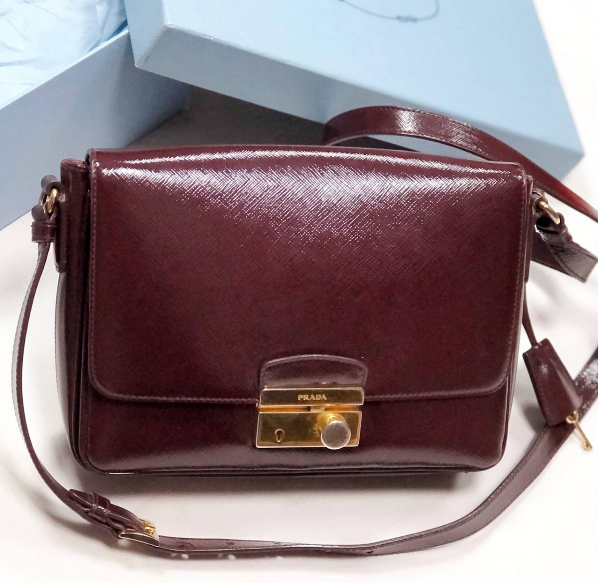 Сумка Prada размер 22 / 18 цена 39 138 руб 