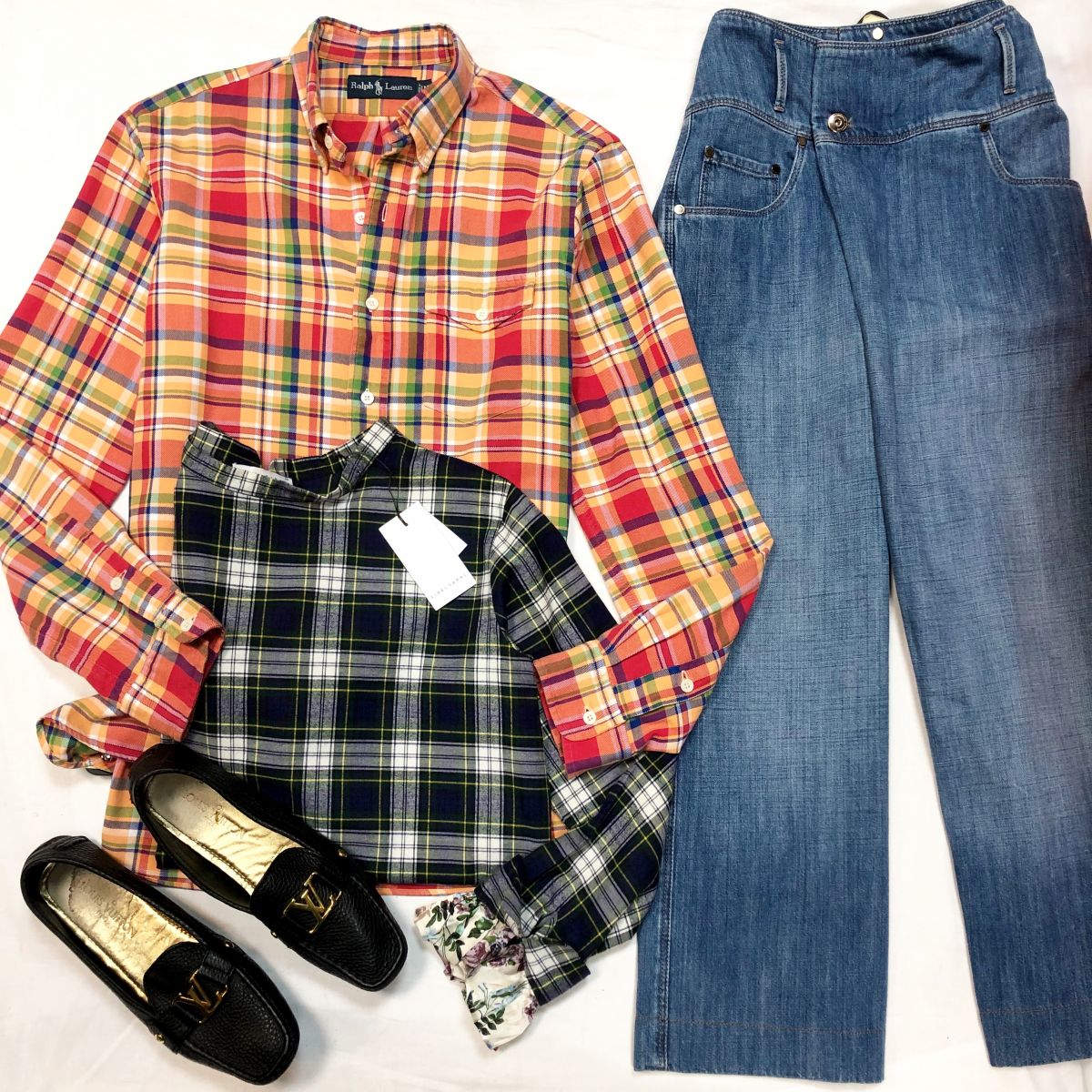 Рубашки RALPH LAUREN / SIBEL SARAL размер XS / M цена 3 077 руб / 6 154 руб 
Джинсы BRUNELLO CUCCINELLI размер 36-40 цена 10 770 руб