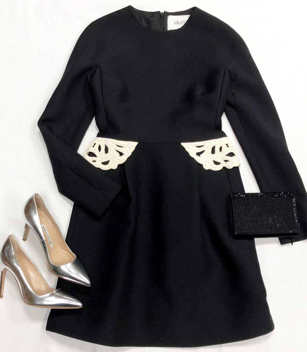 Платье Valentino размер 42 цена 39 138 руб
Туфли Manolo Blahnik размер 36 цена 31 310 руб
Сумочка/ камни/