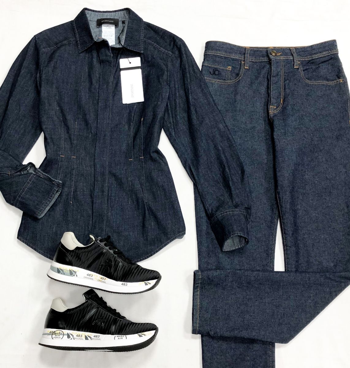 Рубашка Sportmax размер 46 цена 7 828 руб/ с биркой/ 
Джинсы Jacob Cohen размер 28 цена 10 959 руб
Кроссовки Premiata размер 39 цена 23 483 руб