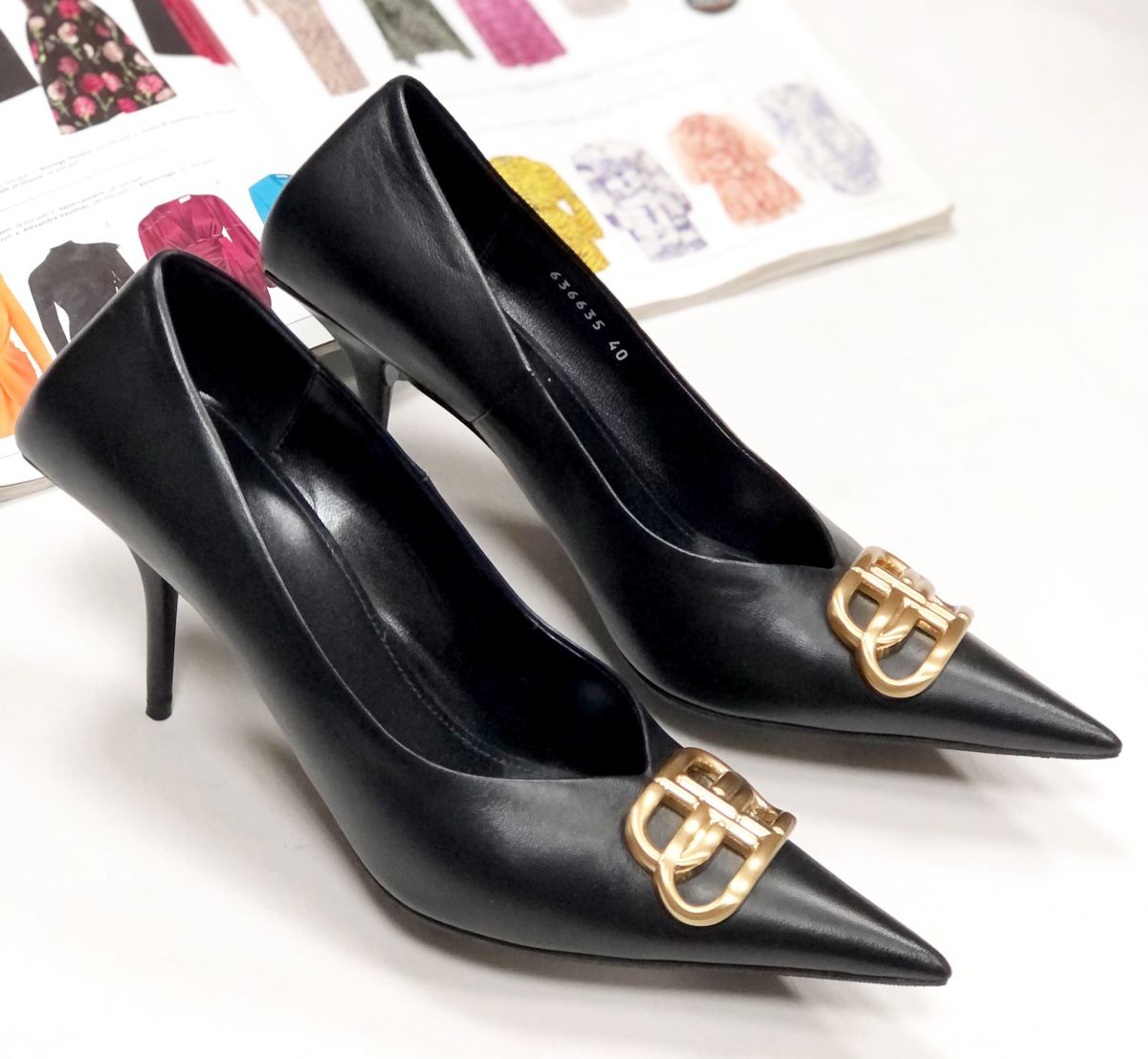 Туфли Balenciaga размер 40 цена 62 620 руб
