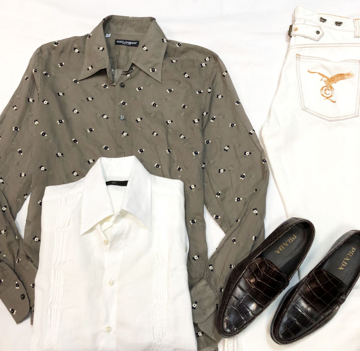 #Mechtamen
Рубашки Dolce Gabbana / Zegna размер 41/16 цена по 7 693 руб 
Джинсы MCQUEEN размер M цена 6 154 руб 
Лоферы PRADA размер 40.5 цена 18 462 руб