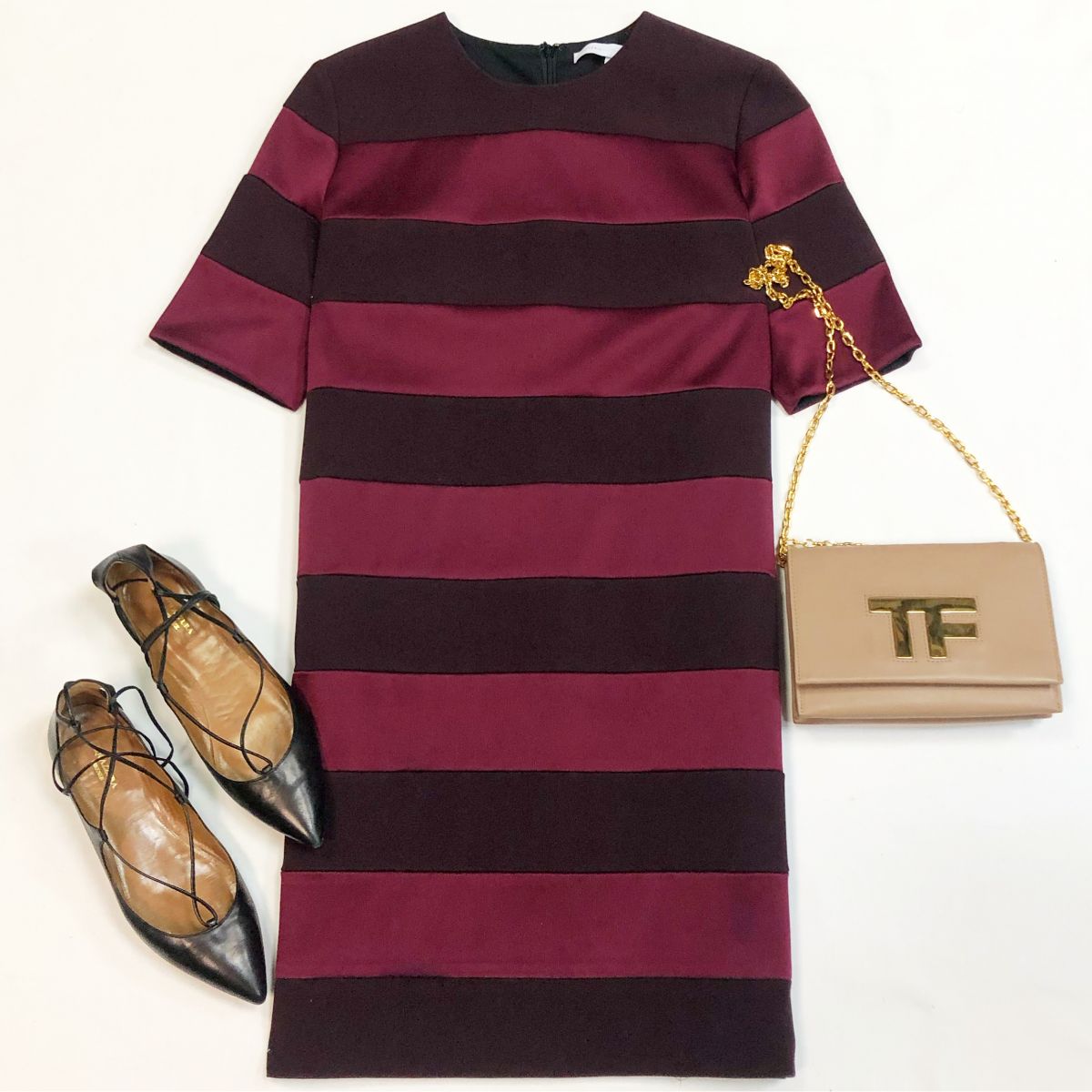 Платье VictoriaBeckham размер 40 цена 7 693 рубБалетки Aquazzura размер 38 цена 7 693 рубСумка Tom Ford