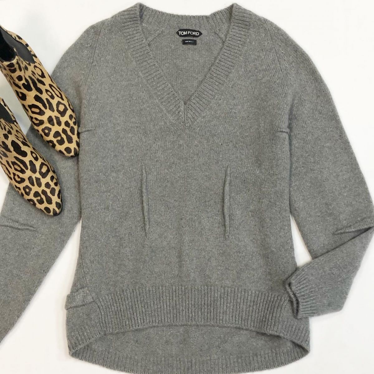 Кофта/кашемир / Tom Ford размер M цена 27 693 рубБотинки Saint Laurent размер 39 цена 15 385 руб