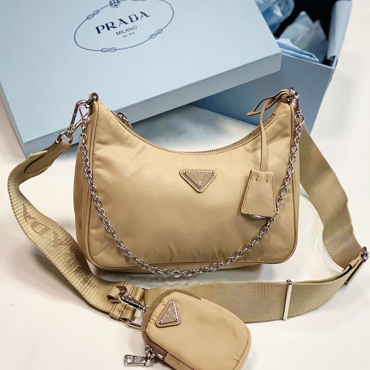 Сумка Prada размер 21/13 цена 76 925 руб / карточки / 