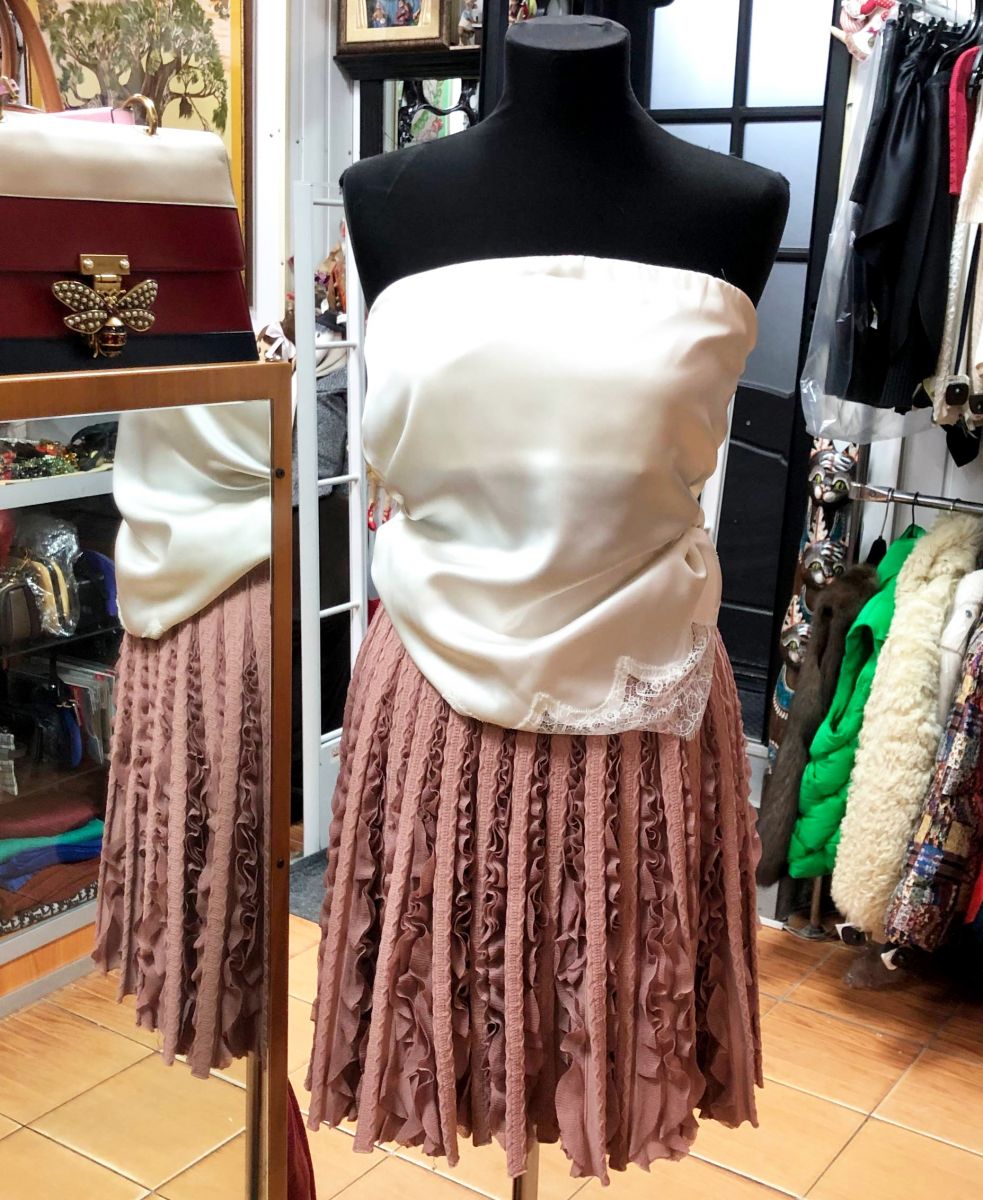 Юбка Alaïa размер 38 цена 15 655 рубТоп размер M цена 4 697 руб