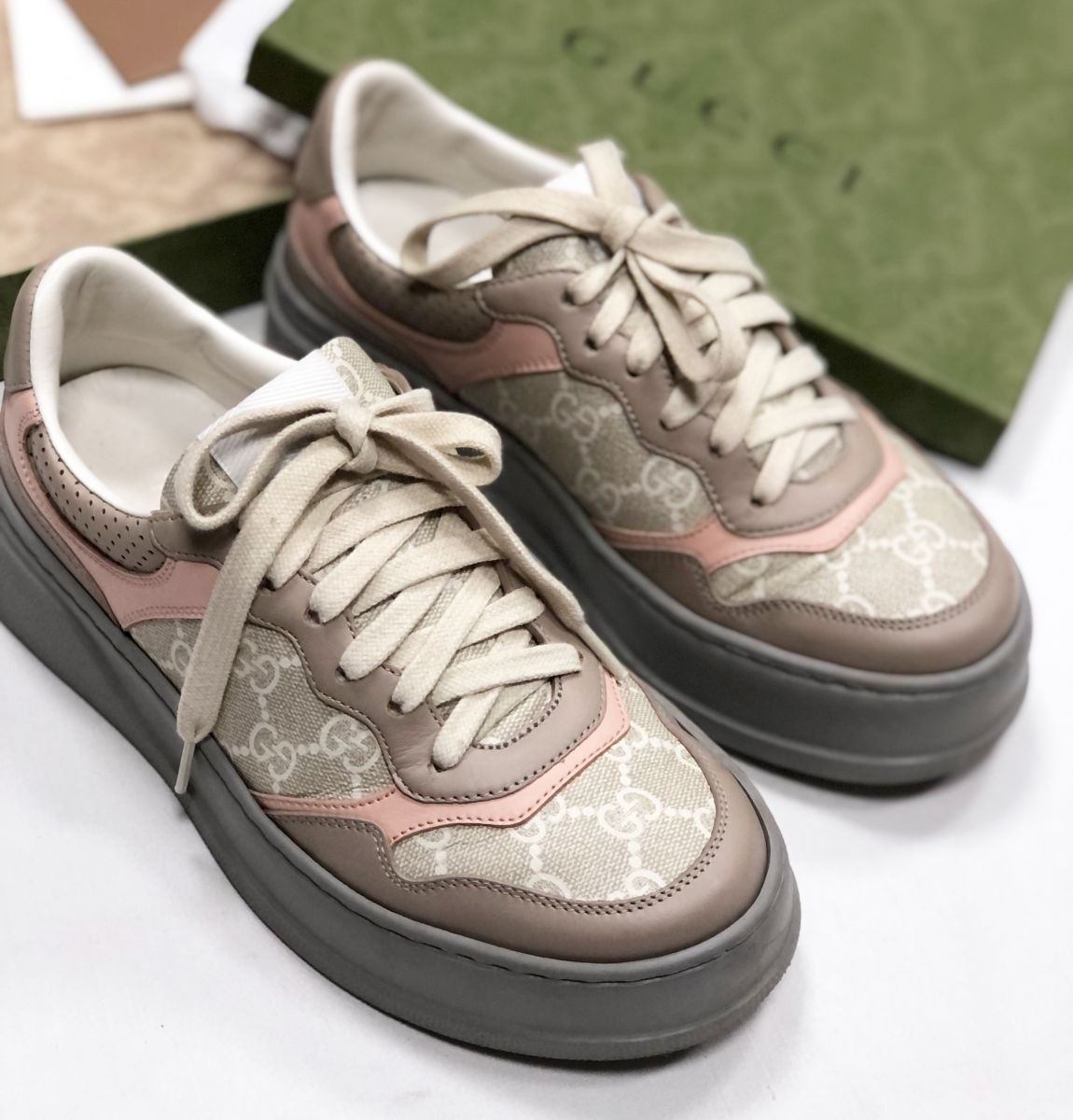 Кроссовки Gucci размер 36.5 цена 31 310 руб
