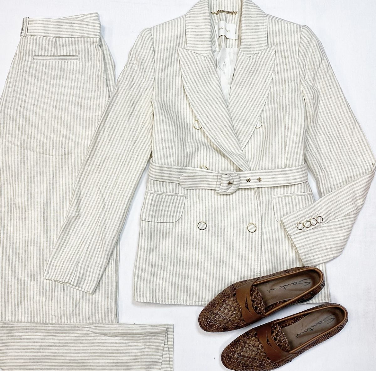 Костюм / лён / Zimmermann размер 2 цена 46 155 рубЛрферы Santoni размер 41 цена 15 385 руб / новые /
