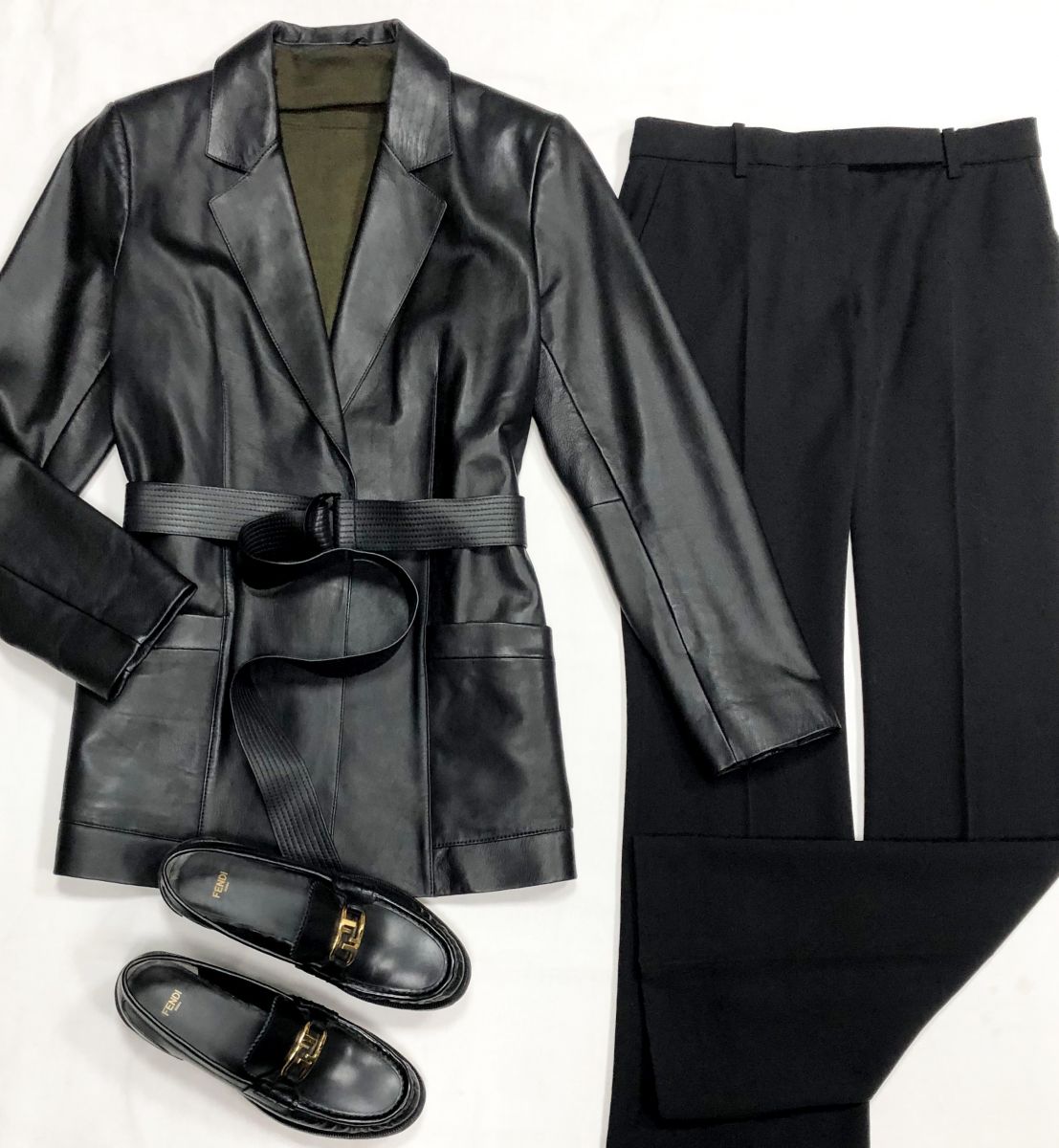 Жакет / кожа/ Massimo Dutti размер M цена 23 483 руб
Водолазка Saint Laurent размер L цена 15 655 руб
Брюки Alexander McQueen размер 38 цена 15 655 руб
Лоферы Fendi размер 39 цена 31 310 руб