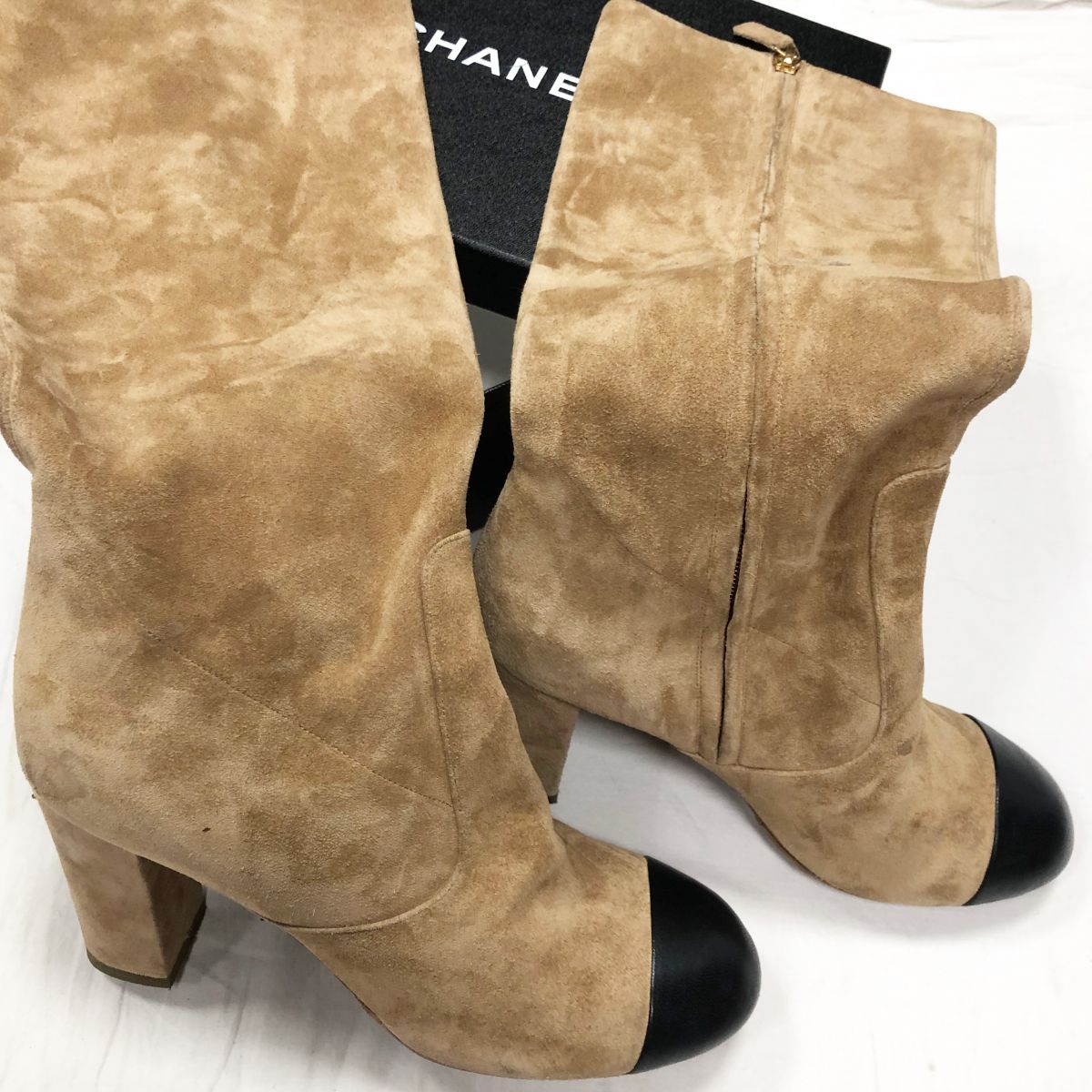 Сапоги замшевые Chanel 40.1/2 цена 78 275 руб 