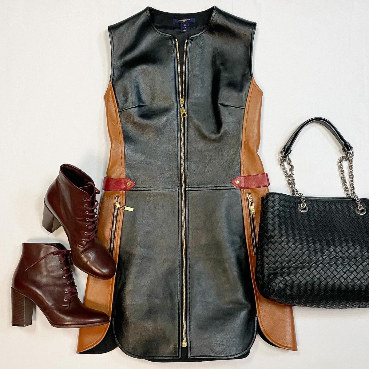 Платье / кожа / Louis Vuitton размер 36 цена 84 616 руб Ботильоны Chanel размер 37.5 цена 23 078 руб Сумка Bottega Veneta