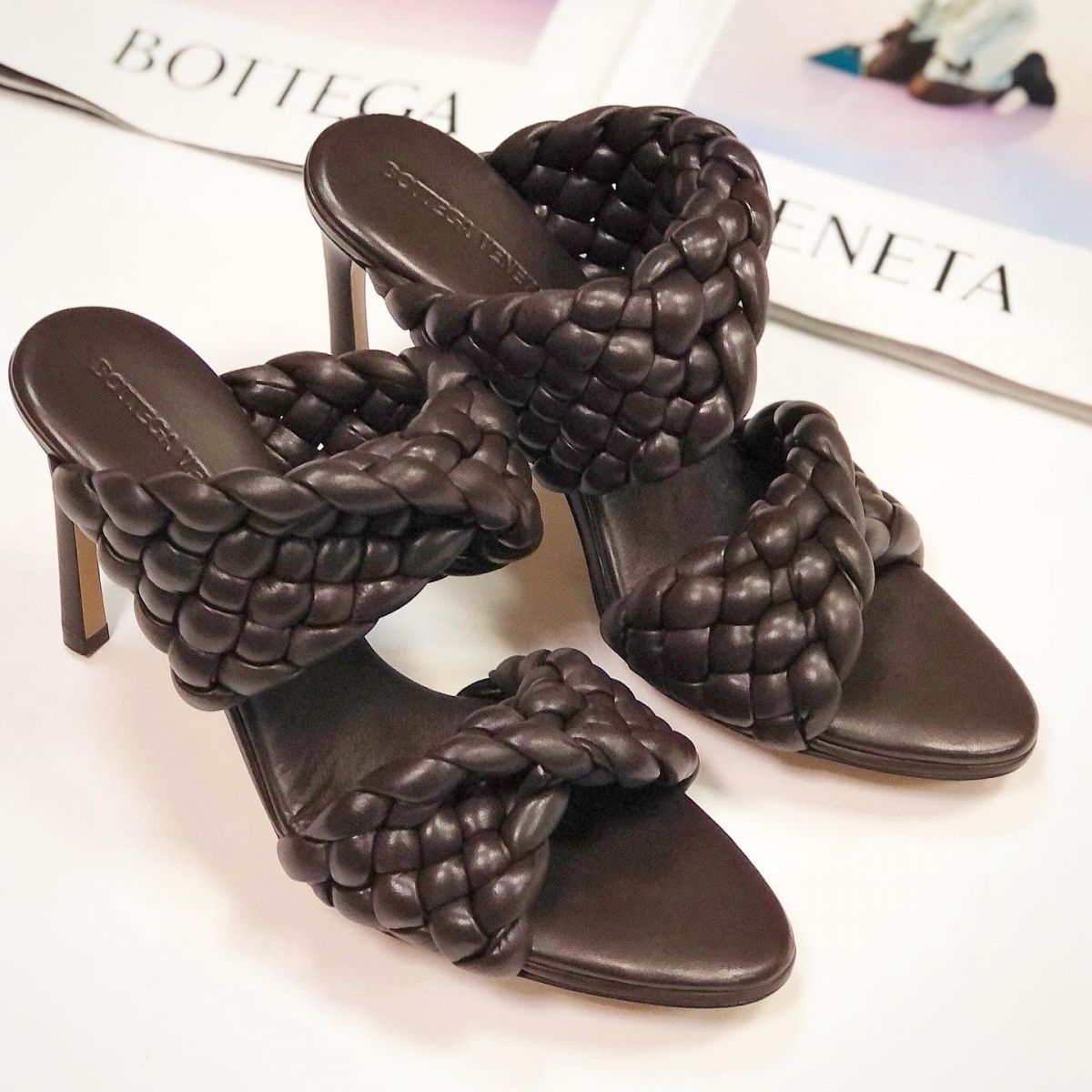 Сабо Bottega Veneta  размер 38.5 цена 53 847 руб / новые /