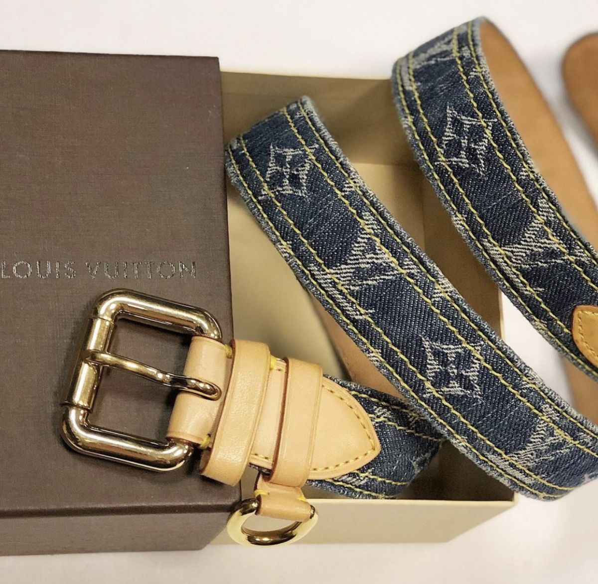 Ремень Louis Vuitton  размер 90/36 цена 10 770 руб / упаковка /
