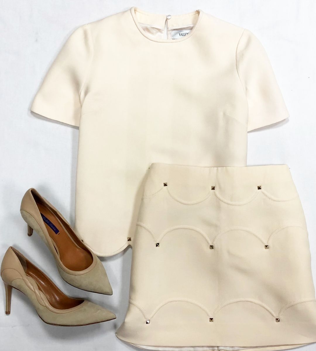 Костюм Valentino размер 40 цена 39 138 рубТуфли Ralph Lauren размер 38 цена 31 310 руб