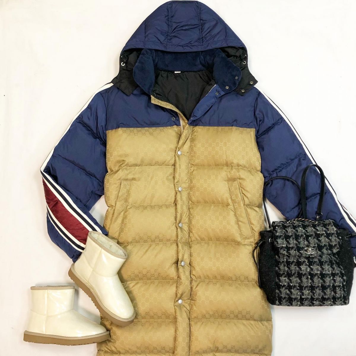 Пуховик Gucci размер 50 цена 153 850 рубУгги размер 40 цена 9 231 рубРюкзак Chanel