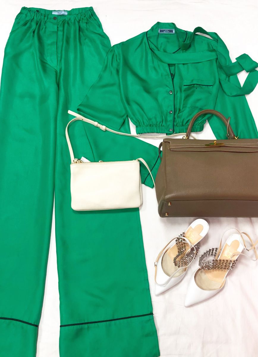 Костюм /шелк/ PRADA размер 38/S цена 78 275 руб 
Сумка HERMÈS / CELINE