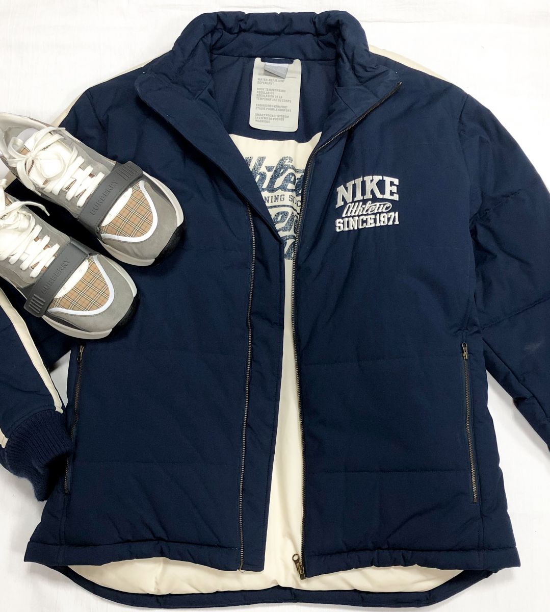 #mechtamen Пуховик Nike размер L цена 15 655 руб
Кроссовки Burberry размер 44 цена 31 310 руб
