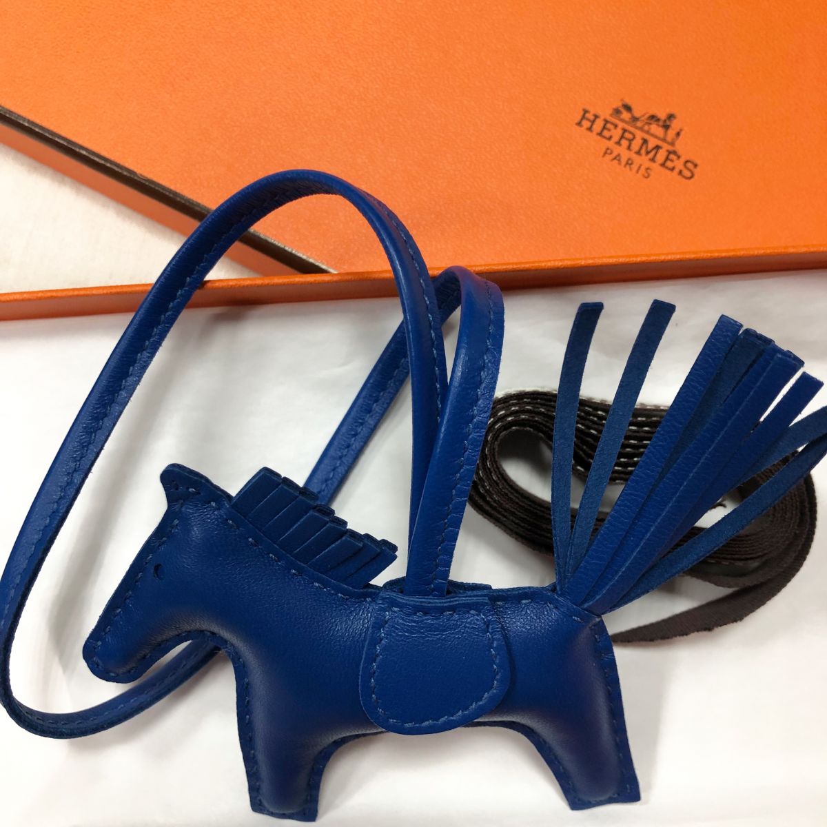 Брелок Hermes цена 78 275 руб /новый в коробке/