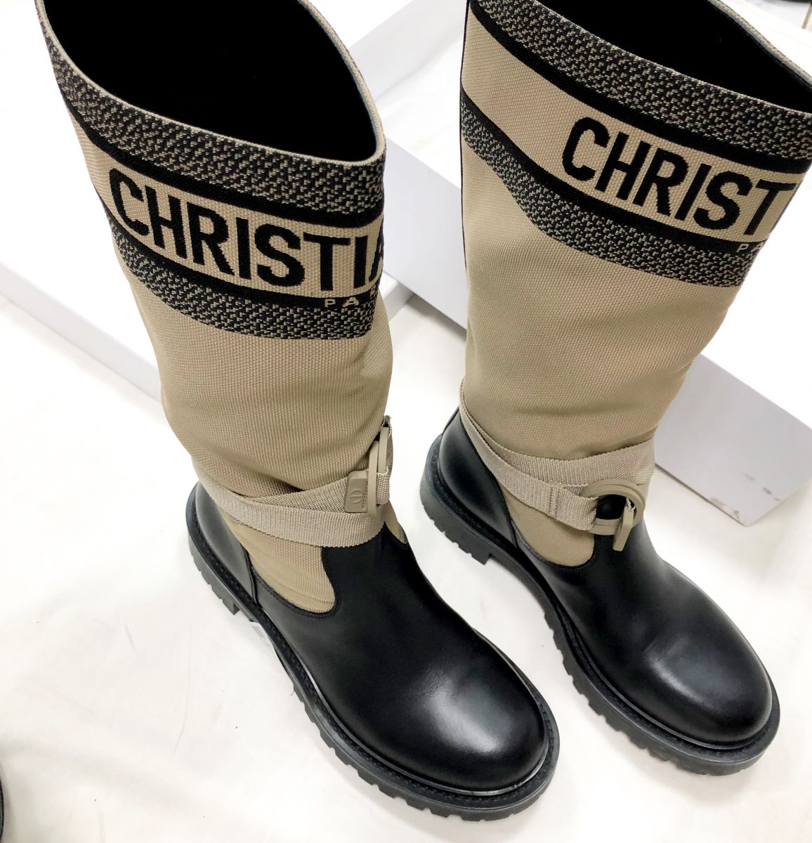 Сапоги CHRISTIAN DIOR размер 37 цена 46 965 руб /новые в коробке/