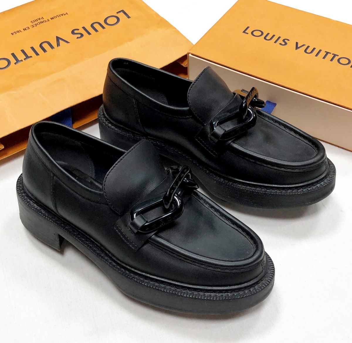 Лоферы Louis Vuitton размер 37.5 цена 39 138 руб